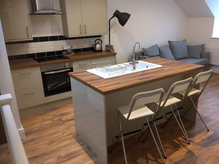 Apartment No. 8, 1 Bed, Sleeps 4 إاكسماوث المظهر الخارجي الصورة